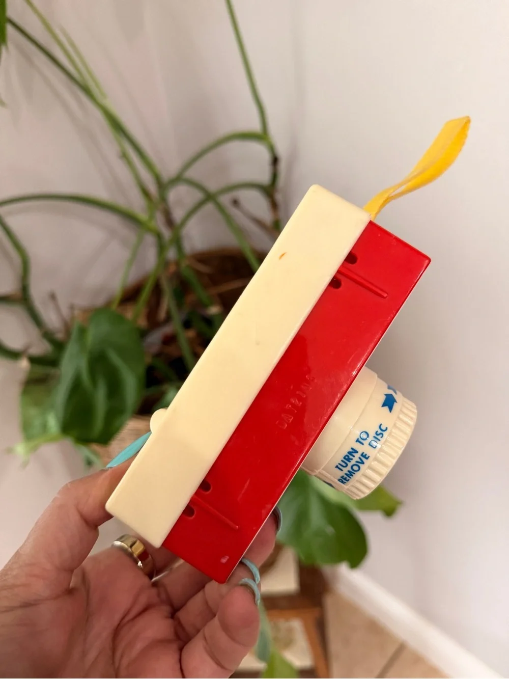 Vintage Fisher-Price Changeable Picture Disc Camera Toy Red Cream Retro